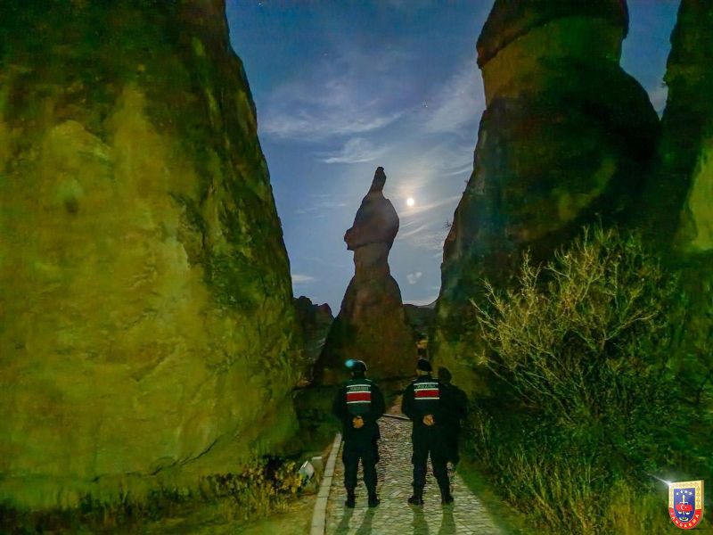 Nevşehir İl Jandarma Komutanlığı Ekipleri Kapadokya’nın Tarihi ve Doğal Güzelliklerini Korumaya Devam Ediyor