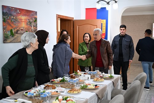 Vali Turan, Anneler Günü münasebetiyle şehit ailelerimiz ile bir araya geldi…