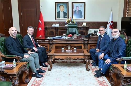 TBMM 24. Dönem Diyarbakır Milletvekili, iş insanları ile birlikte Valimiz Sayın Hüseyin Aksoy'u ziyaret etti.