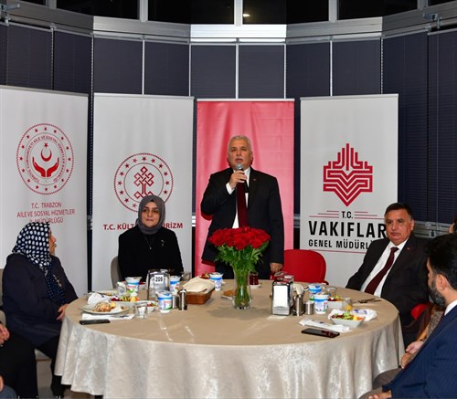 Vali Yıldırım, 1 Ekim Dünya Yaşlılar Günü’nde Huzurevi Sakinleriyle Bir Araya Geldi