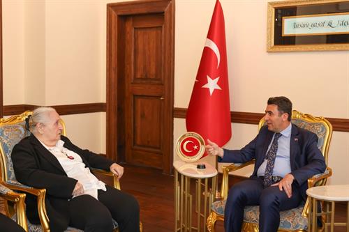 VALİ ŞEFİK AYGÖL, TİMSAL KARABEKİR’İ MAKAMINDA AĞIRLADI