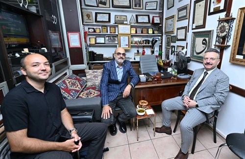 Valimiz Sayın Hüseyin Aksoy 1TVTR Medya Grubu Eskişehir temsilcisi Araştırmacı-Yazar H. İbrahim Sarıkaya'ya iade-i ziyarette bulundu.