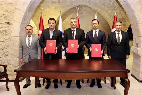 VALİMİZ SAYIN ATİLLA TOROS’UN HİMAYELERİNDE,“ANAMUR 3 NO’LU ACİL SAĞLIK HİZMETLERİ İSTASYONU”NUN YAPIMINA İLİŞKİN PROTOKOL İMZALANDI
