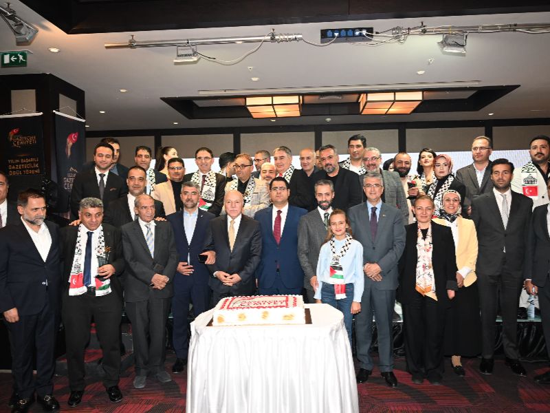 Vali Yardımcısı Özdemir, “Yılın Başarılı Gazetecilik Ödülleri Töreni”ne Katıldı