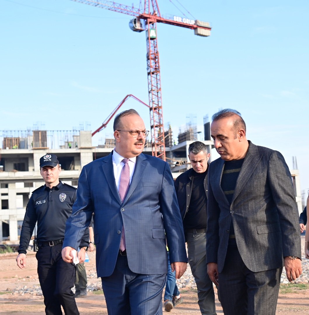 Valimiz Yakup Canbolat İlimizde Yapımı Devam Eden ve Bitme Aşamasına Gelen Kamu Yatırımlarını İnceledi