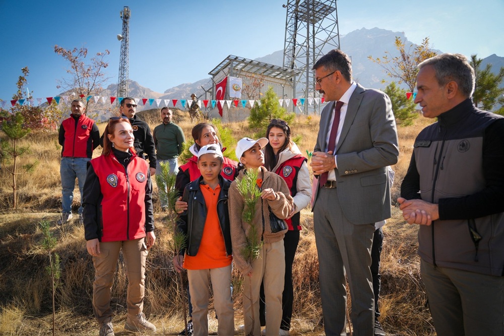 Hakkâri’de 11 Kasım Milli Ağaçlandırma Günü Coşkusu