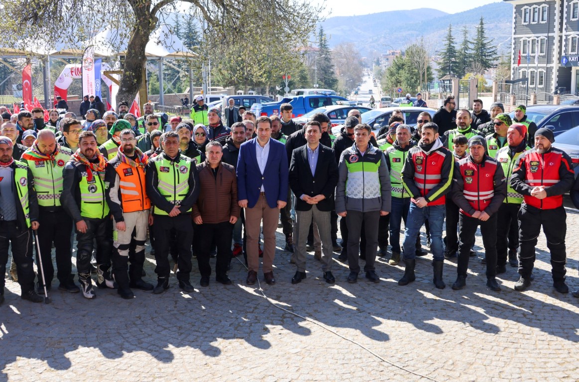 KURULUŞTAN KURTULUŞA: ŞANLI BAYRAĞIMIZ VE ECDAT TOPRAĞIMIZ ÇANAKKALE YOLUNDA