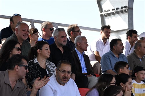 GÖNÜLLERİN ŞAMPİYONU TÜRKİYE!