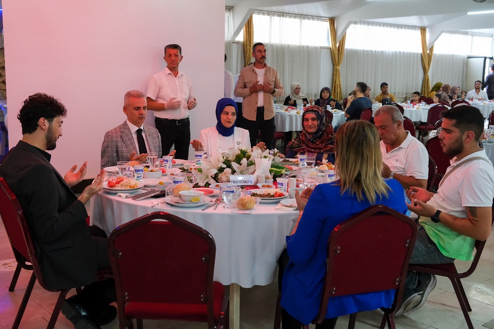 Şehit Ailelerimiz ve Gazilerimiz Onuruna Yemek Programı Düzenlendi
