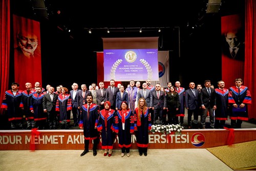 VALİ TÜLAY BAYDAR BİLGİHAN, BURDUR MEHMET AKİF ERSOY ÜNİVERSİTESİ AKADEMİK TÖRENİNE KATILDI