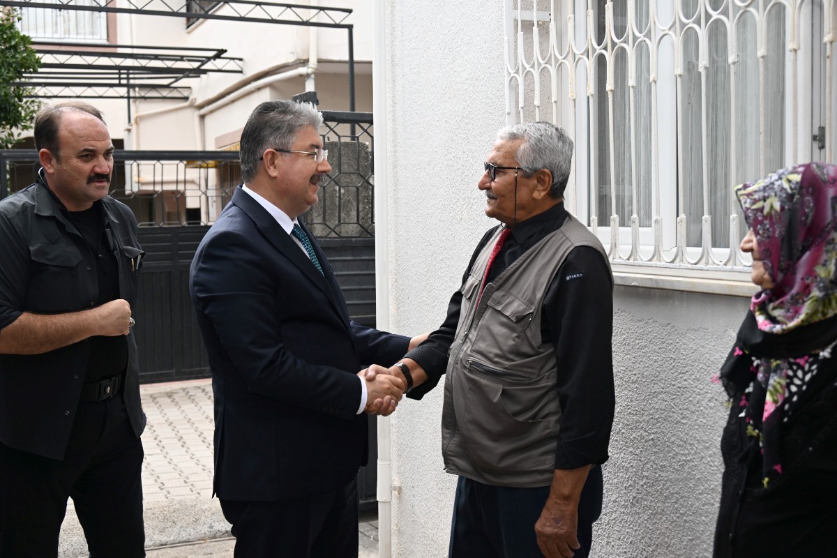 Vali Dr. Erdinç Yılmaz, Gazimiz Jandarma Er Emin Kaytan’ı Evinde Ziyaret Etti