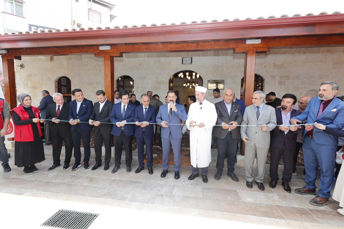 İlimizde Restorasyonu Kısa Sürede Tamamlanan 5 Cami ve 1 Mescit Düzenlenen Törenle Hizmete Açıldı.