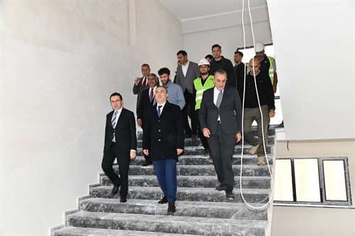 Vali Soytürk Yapım Süreci Devam Eden 57. Alay Anadolu Lisesinde İncelemelerde Bulundu