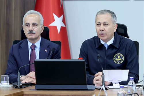 Valimiz Sayın Dr. İdris Akbıyık, Ulaştırma ve Altyapı Bakanımız Abdulkadir Uraloğlu Başkanlığında VKS Yöntemiyle Gerçekleştirilen Toplantıya Katıldı