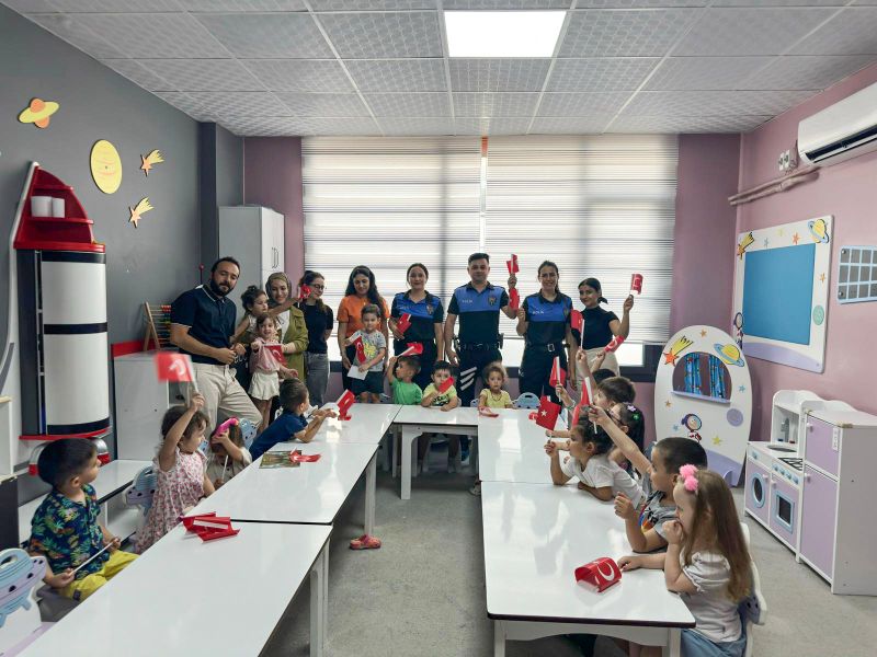 Cizre Polisi, Miniklere Trafik ve Güvenlik Bilinci Aşıladı