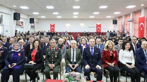 Vali Turan, İstiklal Marşı'mızın kabulünün 104. yıl dönümü ve Milli Şairimiz Mehmet Akif Ersoy'u Anma Programı katıldı…