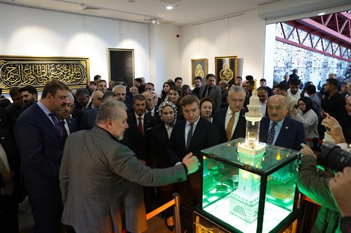 Mukaddes Emanetler Sergisi'nin Açılışı