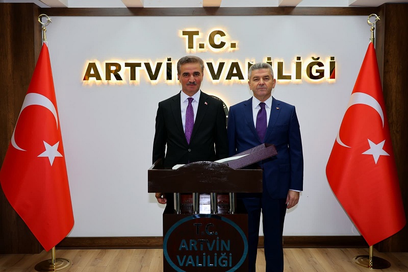 Gümüşhane Valisi Sayın Aydın Baruş’tan Valimiz Dr. Turan Ergün’e Ziyaret