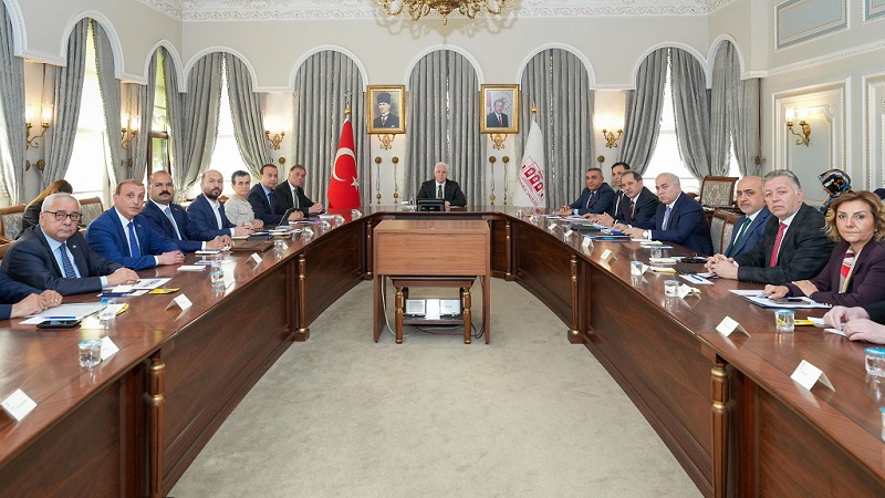 Vali Gül’ün Başkanlığında Fatih’te Trafiğin Azaltılması İçin Ulaşım Koordinasyon Toplantısı Düzenlendi