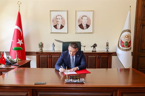VALİMİZ SAYIN FAİK OKTAY SÖZER GÖREVE BAŞLADI