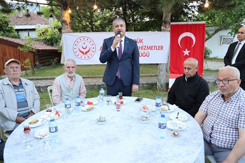 Valimiz Mustafa Yavuz, Babalar Günü Dolayısıyla Aziz Şehitlerimizin Babalarıyla Bir Araya Geldi.