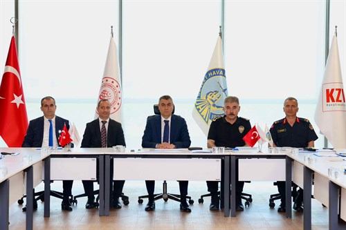 VALİMİZ SAYIN ATİLLA TOROS BAŞKANLIĞINDA, ÇUKUROVA ULUSLARARASI HAVALİMANINDA DEĞERLENDİRME VE KOORDİNASYON TOPLANTISI GERÇEKLEŞTİRİLDİ