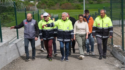 Vali Turan, “Kırklareli Sahipsiz Hayvan Rehabilitasyon ve Doğal Yaşam Alanı" projesinde devam eden çalışmaları yerinde inceledi…