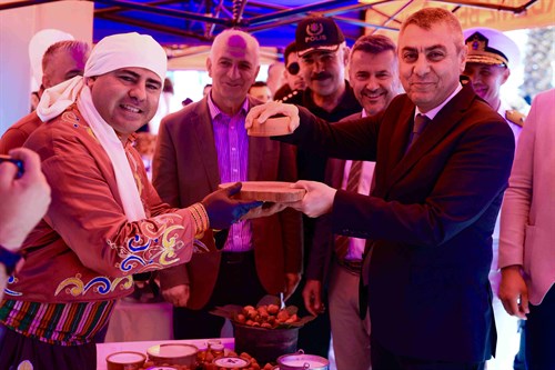 VALİMİZ SAYIN ATİLLA TOROS, TÜRK MUTFAĞI HAFTASI KUTLAMALARI KAPSAMINDA İL KÜLTÜR VE TURİZM MÜDÜRLÜĞÜ TARAFINDAN DÜZENLENEN ETKİNLİĞE KATILDI