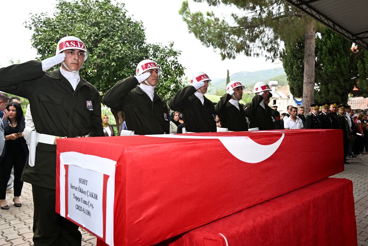 Şehidimiz Topçu Uzman Çavuş Servet Ökkeş Çakır Osmaniye’de Toprağa Verildi