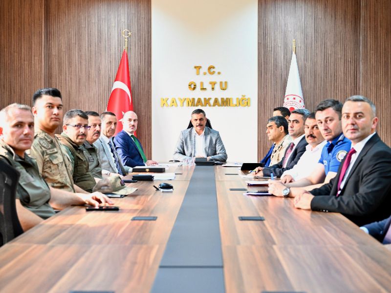 Oltu’da Sokak Hayvanlarına Yönelik Tedbirler Toplantısı Gerçekleştirildi