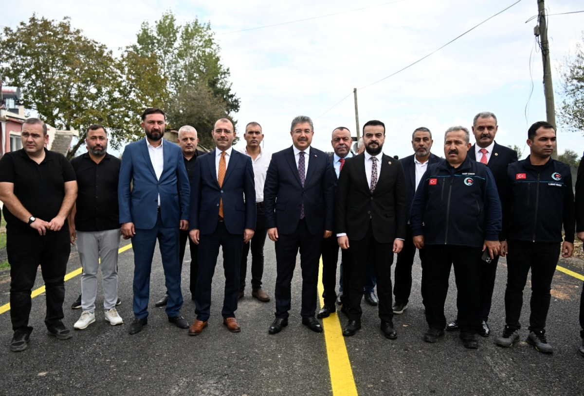 Vali Yılmaz, Yapımı Devam Eden Aşağıçiyanlı-Tozlu-Tekeli Grup Köy Yolu'nda İncelemelerde Bulundu