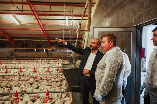Broiler işletmesini ziyaret