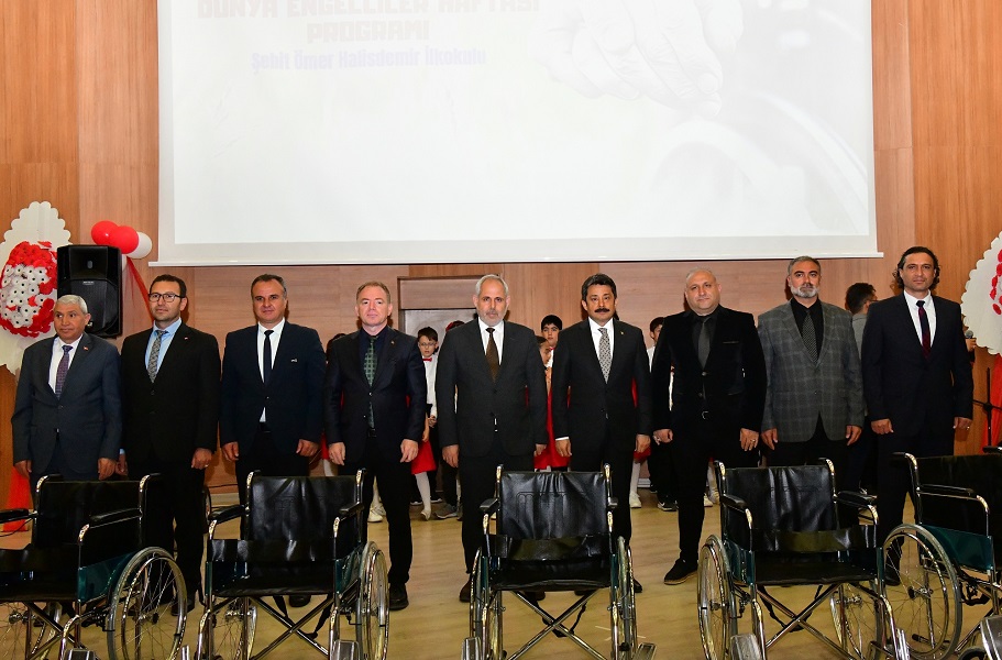 Engelliler Haftasında Öğrencilerimizden Örnek Davranış