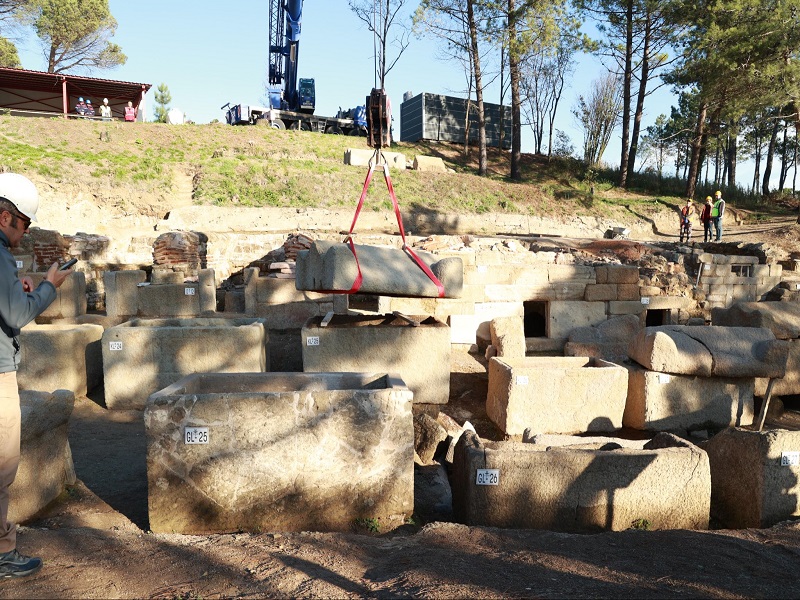 Vali Osman Hacıbektaşoğlu, Tios Antik Kenti'nde Ortaya Çıkarılan Lahitlerin Açılış Törenine Katıldı