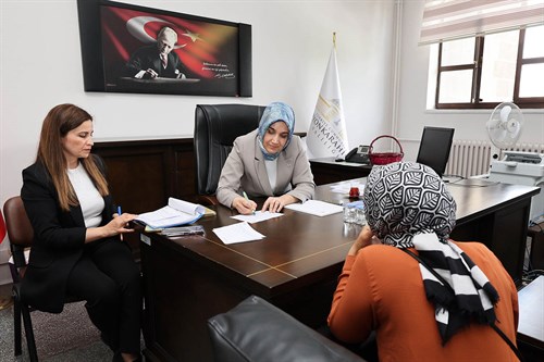 Vali Yiğitbaşı Halk Toplatışında Vatandaşları Dinledi