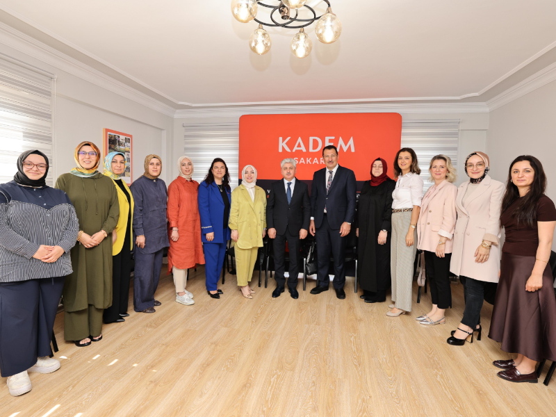 Vali Doğan KADEM Vakfı Sakarya İl Temsilciliğini Ziyaret Etti