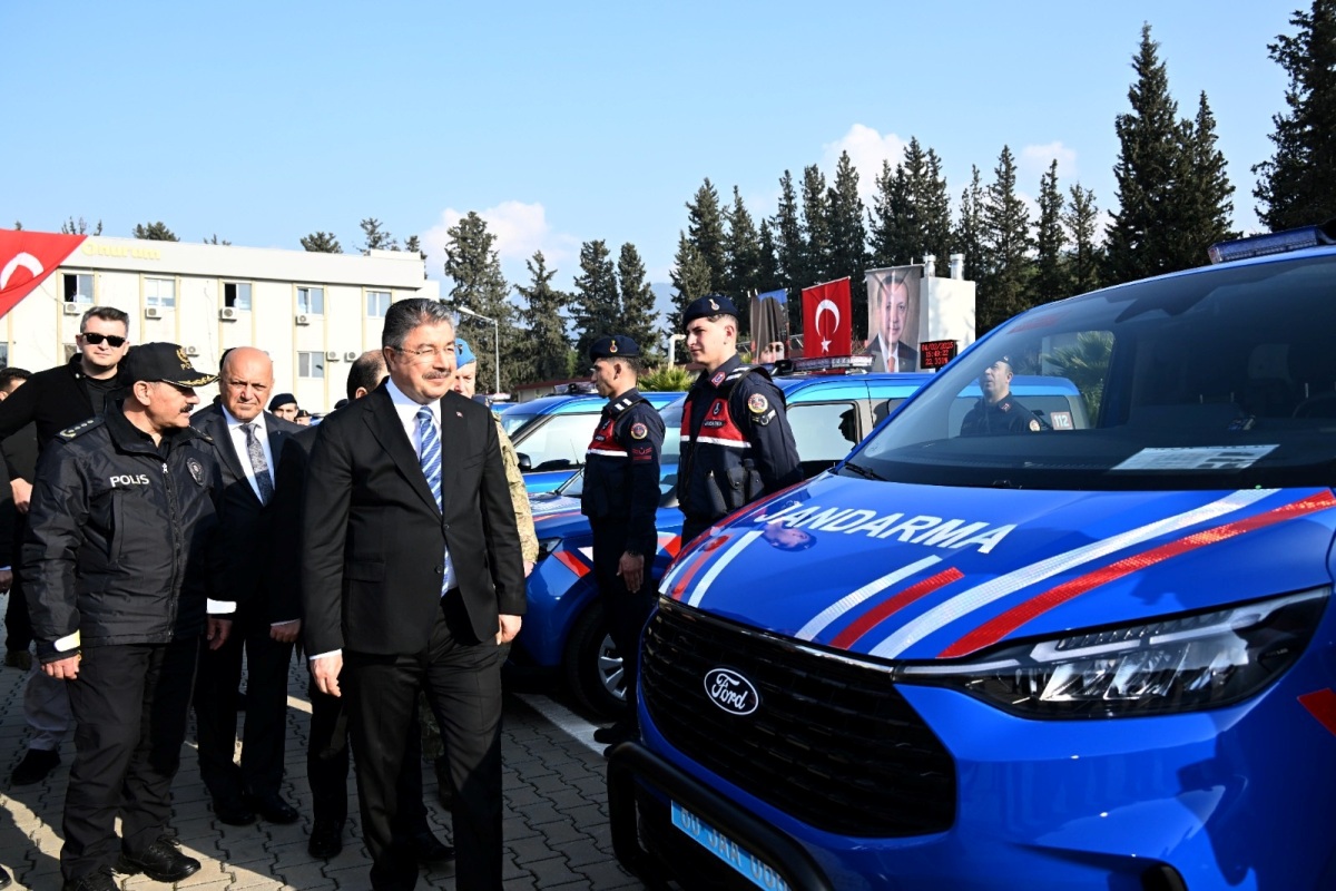 Osmaniye İl Jandarma Komutanlığına Tahsis Edilen 17 Araç Törenle Hizmete Alındı