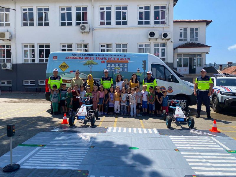 Muğla İl Jandarma Komutanlığı'ndan Öğrencilere Trafik Güvenliği Eğitimi Verildi