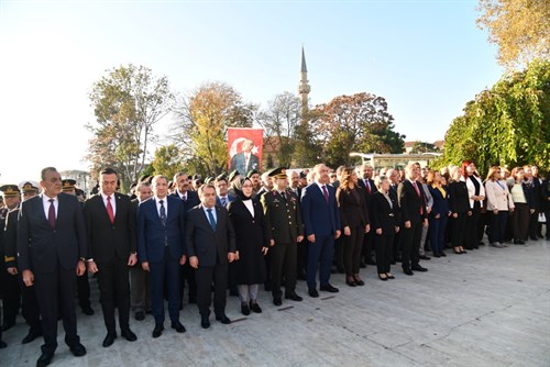 Tekirdağ’ın Kurtuluşunun 103. Yılı Münasebetiyle Çelenk Sunma Töreni Düzenlendi
