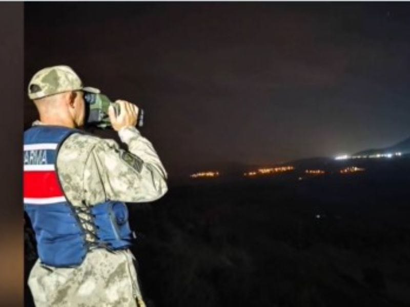 Bakanımız Sayın Ali Yerlikaya: ''687 Düzensiz Göçmen İle 29 Organizatör Yakalandı''