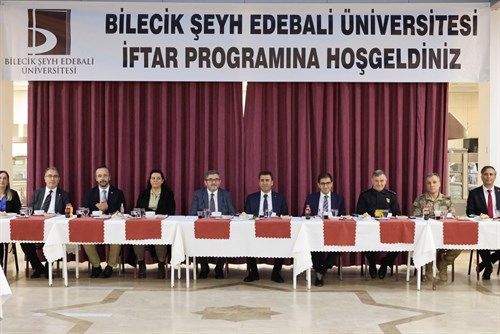 VALİ ŞEFİK AYGÖL AKADEMİSYENLER VE AİLELERİYLE İFTAR PROGRAMINDA BULUŞTU