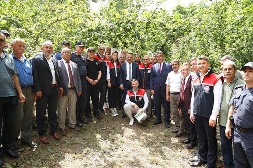 Vali Osman Hacıbektaşoğlu Başören Köyü’nde Biyolojik Mücadele Çalışmalarına Katıldı