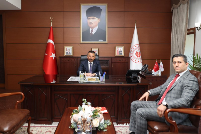 Vali Osman Hacıbektaşoğlu İl Defterdarı Recep Serdar’ı Kabul Etti