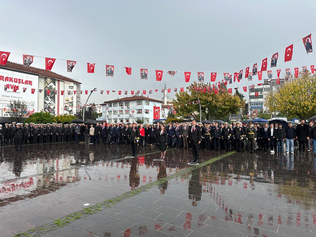 29 Ekim Cumhuriyet Bayramı Çelenk Sunma Töreni Düzenlendi