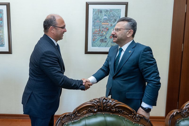 Seyitgazi Belediye Başkanı Uğur Tepe, Valimiz Sayın Hüseyin Aksoy'u ziyaret etti.