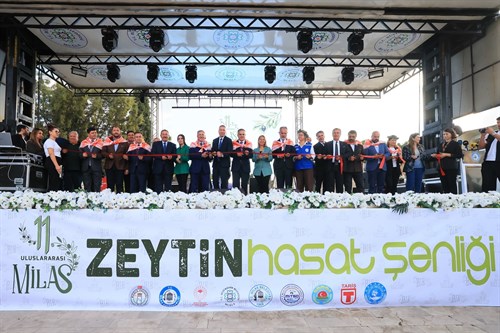 Valimiz Sayın Dr. İdris Akbıyık 11. Uluslararası Milas Zeytin Hasat Şenliğine Katıldı