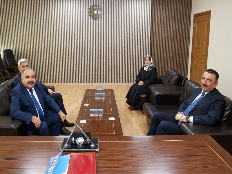 Vali Osman Hacıbektaşoğlu İl Müftüsü İbrahim Halil Demir’i Ziyaret Etti