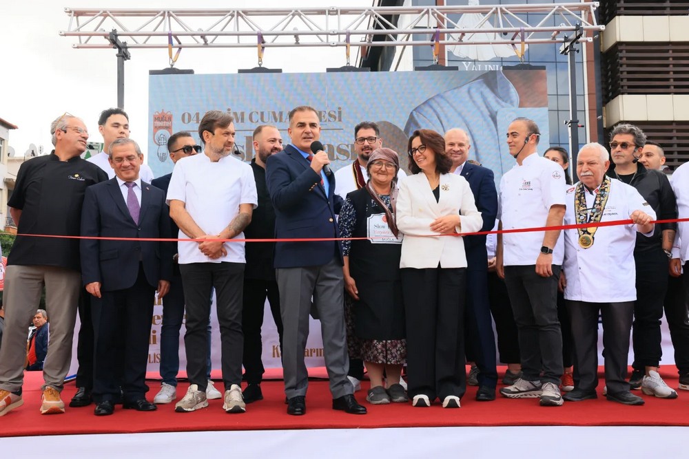 Valimiz Sayın Dr. İdris Akbıyık, Menteşe Kurşunlu Meydanı’nda Düzenlenen Muğla Uluslararası Lezzet Festivaline Katıldı