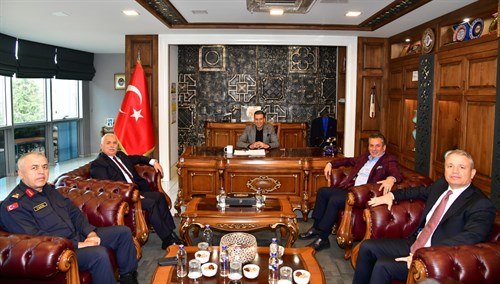 Vali Yıldırım’dan Hekimoğlu Döküm Sanayi’ye Ziyaret