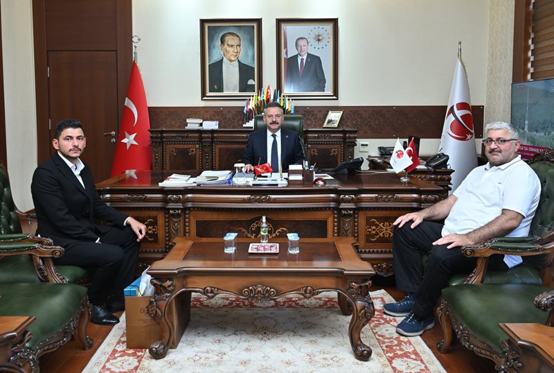 Megalit İnşaat ve Tarım Ürünleri Yapı Sanayi Ticaret Şirketi Yönetim Kurulu Başkanı Serkan Alagöz, Valimiz Sayın Hüseyin Aksoy'u ziyaret etti.